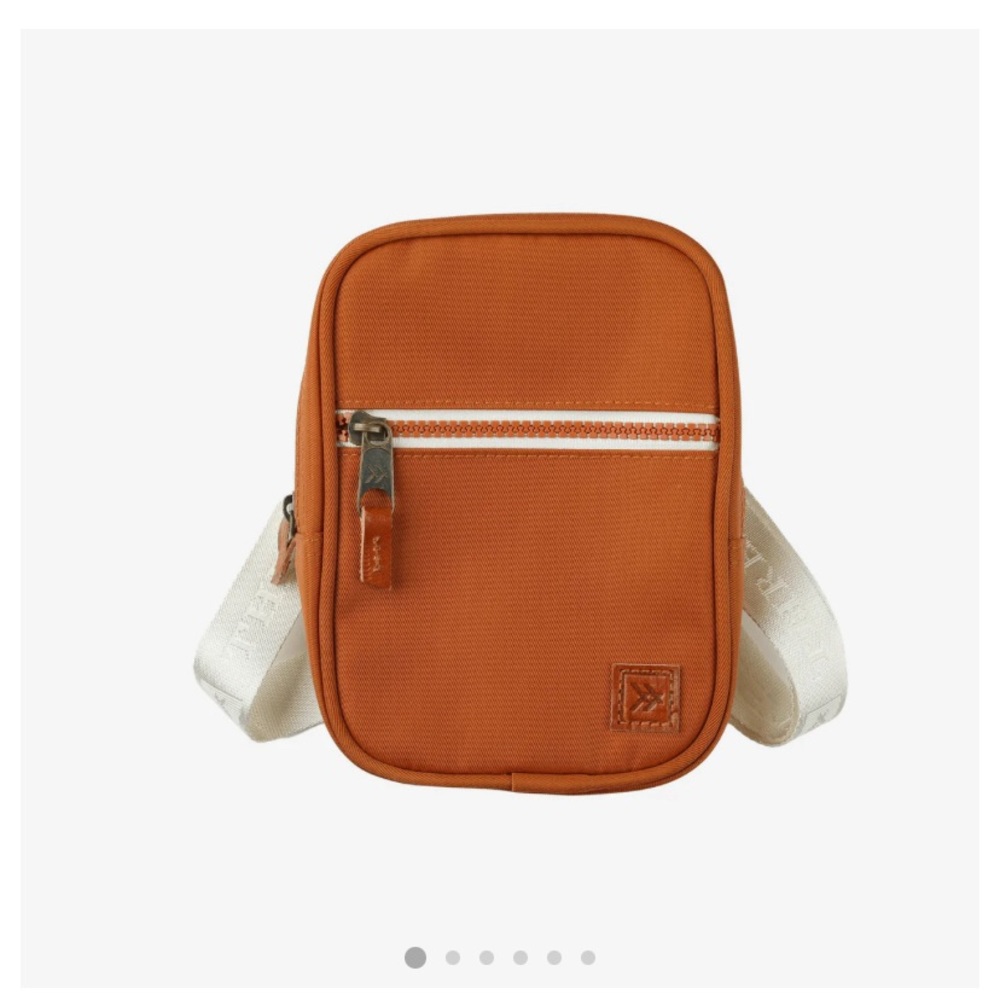 Thread Cross body bag